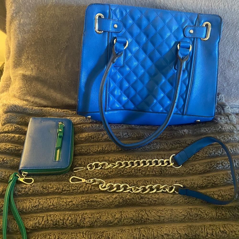 Women’s handbag/shoulder bag with matching wallet.